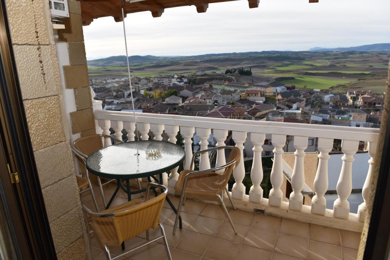 Hotel Rural El Castillo Larraga ภายนอก รูปภาพ