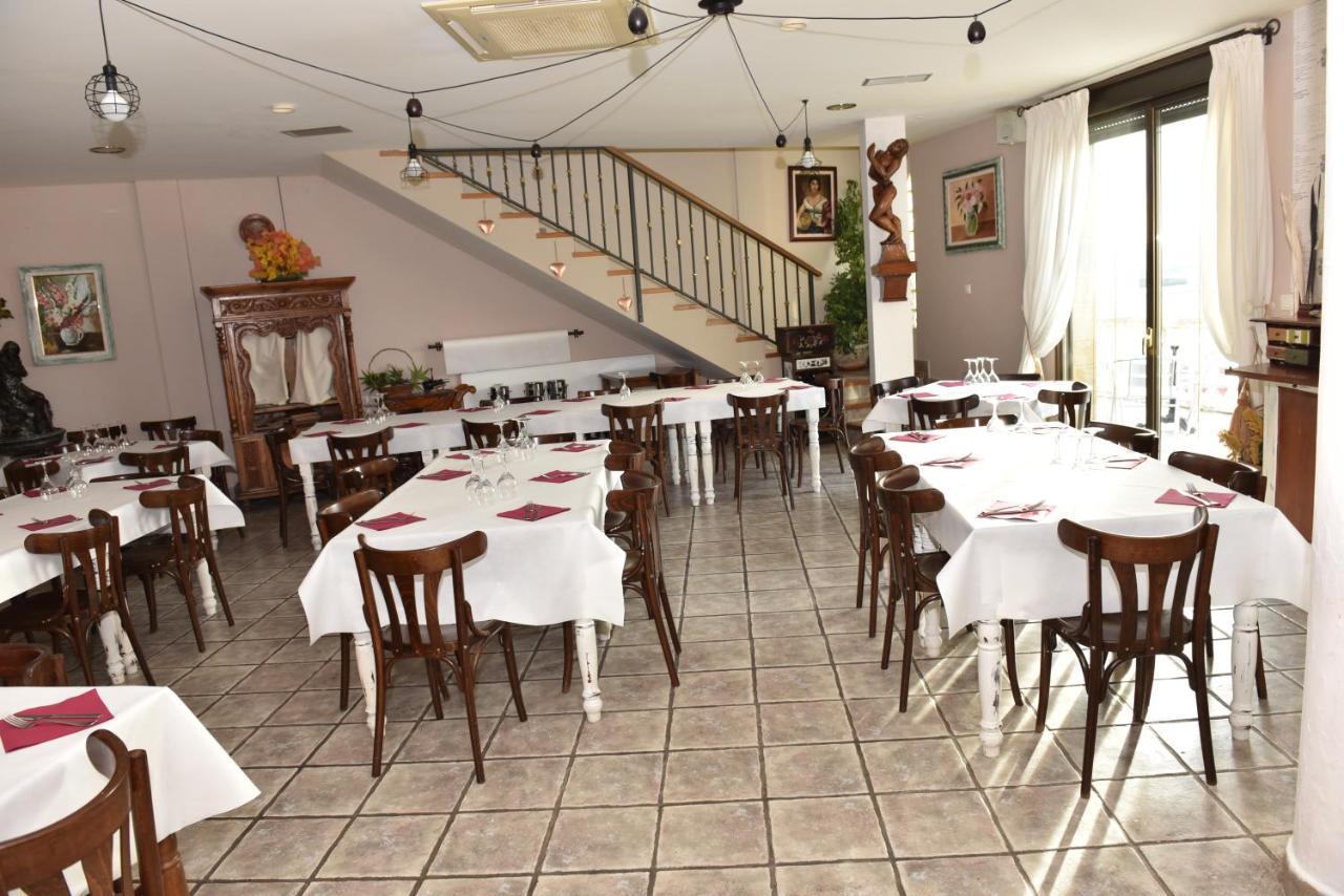 Hotel Rural El Castillo Larraga ภายนอก รูปภาพ
