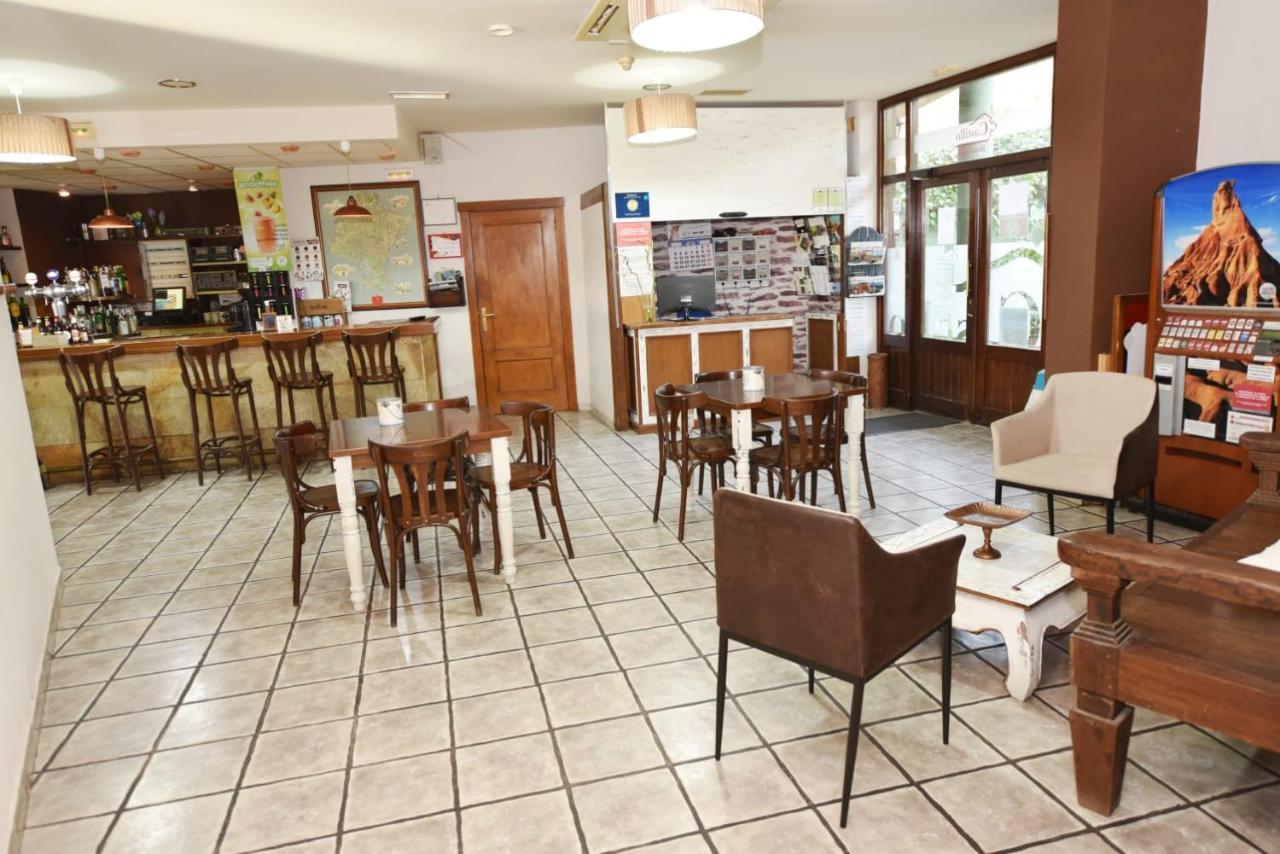 Hotel Rural El Castillo Larraga ภายนอก รูปภาพ